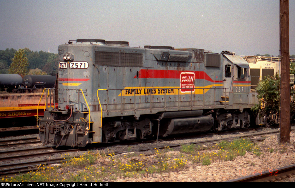 CSX 2571